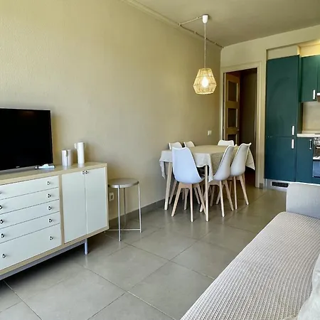 Beachfront In Costa Brava With Pool Apartment