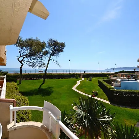 Beachfront In Costa Brava With Pool Apartment