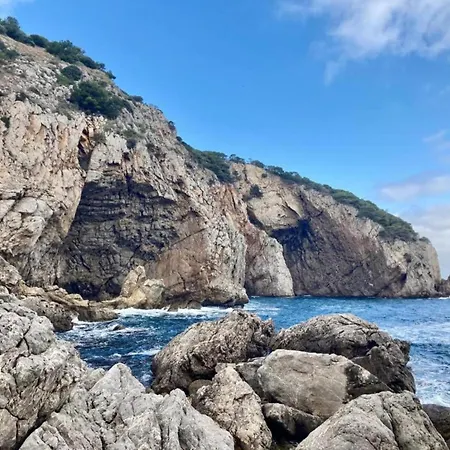 Beachfront In Costa Brava With Pool * L'Estartit